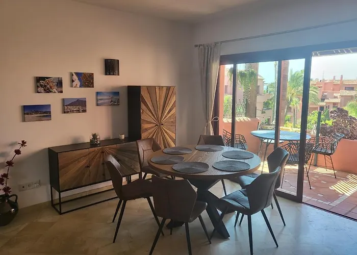 Lovely Penthouse On The Beach, Amazing Views Apartmán *